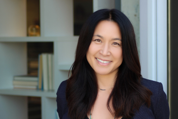 Alumna Van Lai-DuMone (MBA ‘00)